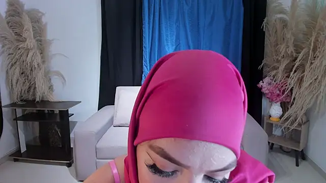 Snapshot of SofiaRivera1 chatting on June 7, 2026, 10:24 pm SofiaRivera1 online show from June 7, 2026, 10:24 pm