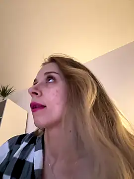 BabyAnais online show from October 28, 2025, 5:48 pm