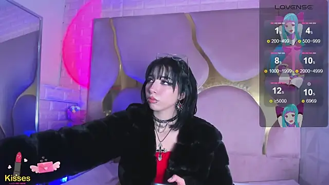 Niina Sissy online show from April 30, 2026, 5:03 am