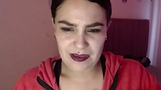 Snapshot of Salma_deep chatting on September 13, 2025, 1:44 pm Salma deep online show from September 13, 2025, 1:44 pm