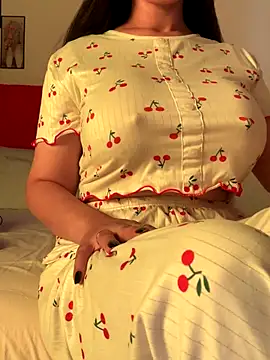 Snapshot of OnlyRima chatting on September 18, 2025, 10:50 am OnlyRima online show from September 18, 2025, 10:50 am