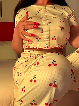 Snapshot of OnlyRima chatting on September 21, 2025, 10:28 am OnlyRima online show from September 21, 2025, 10:28 am