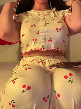 Snapshot of OnlyRima chatting on October 7, 2025, 9:50 am OnlyRima online show from October 7, 2025, 9:50 am