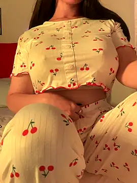 Snapshot of OnlyRima chatting on October 7, 2025, 9:56 pm OnlyRima online show from October 7, 2025, 9:56 pm