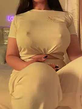 Snapshot of OnlyRima chatting on October 20, 2025, 12:44 am OnlyRima online show from October 20, 2025, 12:44 am