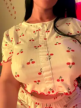 Snapshot of OnlyRima chatting on December 3, 2025, 12:07 am OnlyRima online show from December 3, 2025, 12:07 am