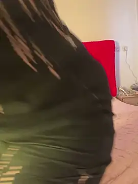 Snapshot of OnlyRima chatting on December 18, 2025, 9:59 am OnlyRima online show from December 18, 2025, 9:59 am