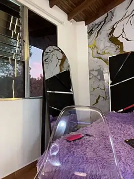 Snapshot of Harley_J_ chatting on December 14, 2025, 12:32 pm Harley J online show from December 14, 2025, 12:32 pm