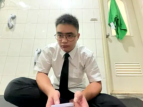 Snapshot of greenteazhang chatting on November 24, 2025, 3:12 pm greenteazhang online show from November 24, 2025, 3:12 pm