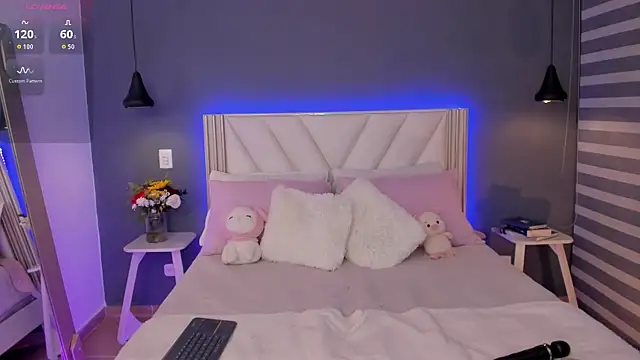 NaishaFord 1 online show from February 25, 2026, 4:11 am