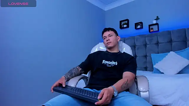 Thomas moon online show from November 27, 2025, 12:07 pm