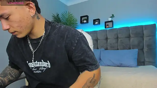 Thomas moon online show from March 5, 2026, 1:51 pm