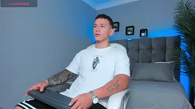 Thomas moon online show from August 1, 2026, 12:48 pm