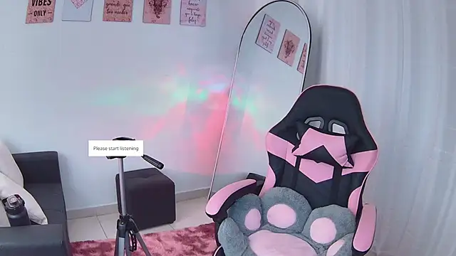 Snapshot of penelope_hearth08 chatting on November 10, 2025, 6:07 pm penelope hearth08 online show from November 10, 2025, 6:07 pm