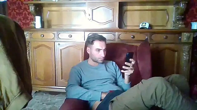 Snapshot of Torissimo92 chatting on October 10, 2025, 10:03 am Torissimo92 online show from October 10, 2025, 10:03 am