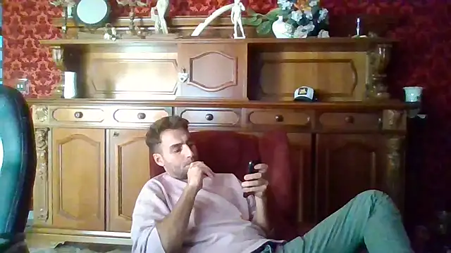 Snapshot of Torissimo92 chatting on October 19, 2025, 3:23 pm Torissimo92 online show from October 19, 2025, 3:23 pm