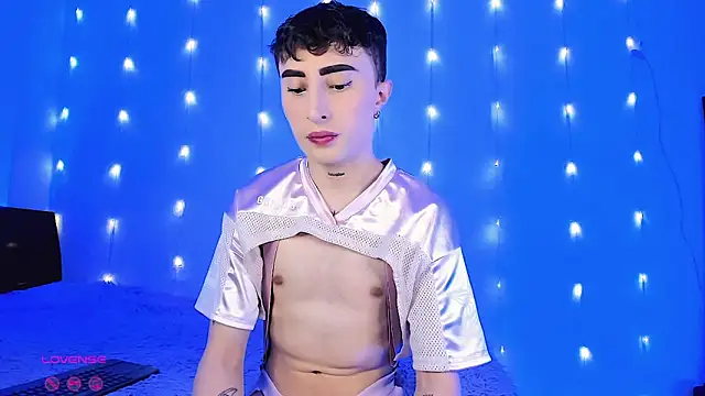 Snapshot of SebastianHilton chatting on May 30, 2026, 6:05 pm SebastianHilton online show from May 30, 2026, 6:05 pm