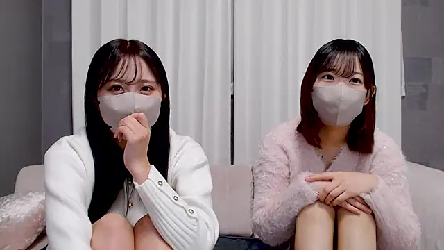 Snapshot of _YUI_CHAN_ chatting on December 4, 2025, 11:30 am YUI CHAN online show from December 4, 2025, 11:30 am