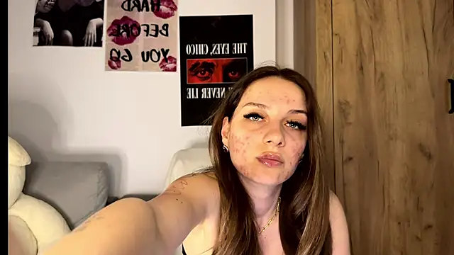 ScarlettSmithX online show from March 23, 2026, 5:33 am