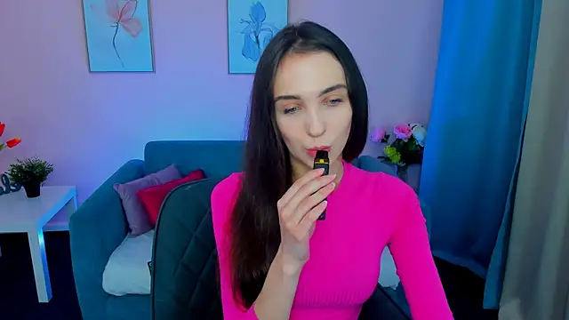 EllaSteele online show from September 25, 2025, 1:15 pm