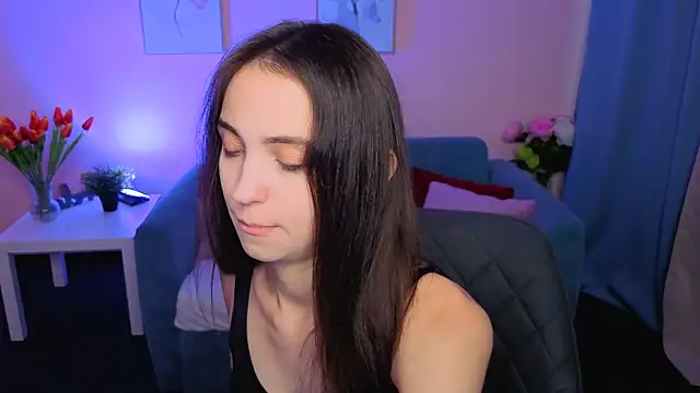 Snapshot of EllaSteele chatting on October 5, 2025, 1:53 pm EllaSteele online show from October 5, 2025, 1:53 pm