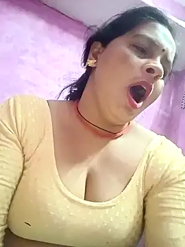 Hot komal1 online show from November 8, 2025, 9:57 pm