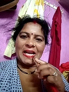 Hot komal1 online show from November 27, 2025, 9:17 pm