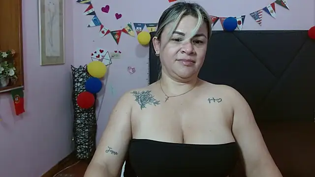 pamela echeverria online show from July 6, 2026, 11:18 am