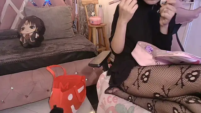 Terraelowen online show from December 21, 2025, 11:39 am