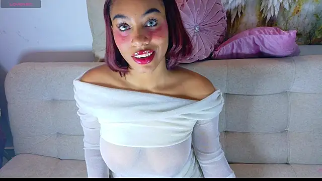 Snapshot of Sofia_Stanley chatting on June 30, 2026, 6:47 am Sofia Stanley online show from June 30, 2026, 6:47 am
