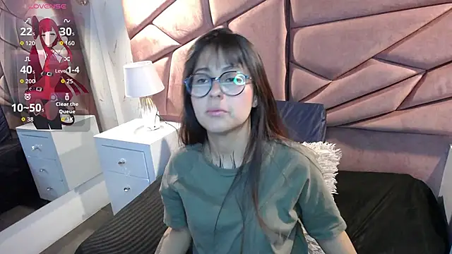 Snapshot of sophiaa_7 chatting on October 15, 2025, 11:54 am sophiaa 7 online show from October 15, 2025, 11:54 am