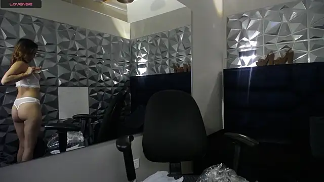 angeles azul online show from October 5, 2025, 8:40 pm