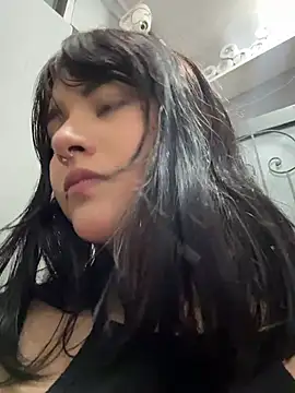 TatiLee online show from June 9, 2026, 5:46 pm