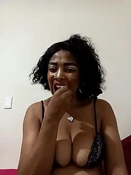 SEXYMOANSXX online show from February 20, 2026, 7:36 pm