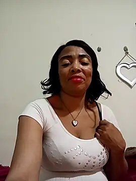 Snapshot of SEXYMOANSXX chatting on May 11, 2026, 4:51 am SEXYMOANSXX online show from May 11, 2026, 4:51 am