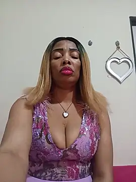 Snapshot of SEXYMOANSXX chatting on May 31, 2026, 1:40 pm SEXYMOANSXX online show from May 31, 2026, 1:40 pm