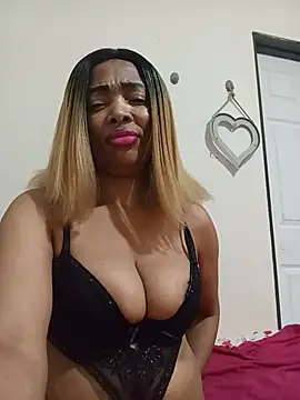 Snapshot of SEXYMOANSXX chatting on June 30, 2026, 2:51 pm SEXYMOANSXX online show from June 30, 2026, 2:51 pm