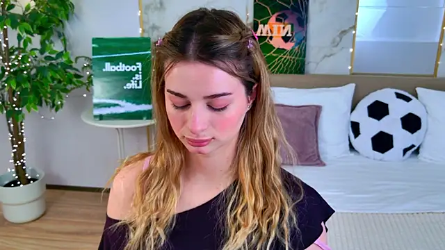 SweetyLicky online show from July 1, 2026, 4:07 pm