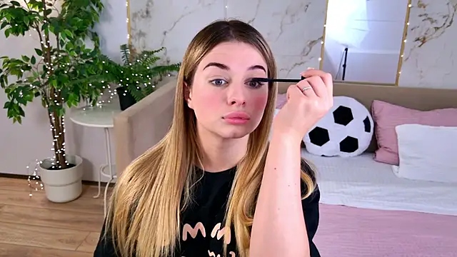 SweetyLicky online show from July 20, 2026, 4:09 pm
