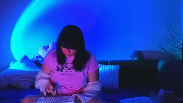 Bella Hillss online show from February 10, 2026, 8:24 pm