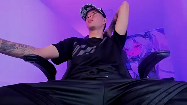 Snapshot of Fran_Boy chatting on September 11, 2025, 3:28 am Fran Boy online show from September 11, 2025, 3:28 am