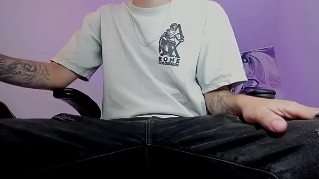 Snapshot of Fran_Boy chatting on November 14, 2025, 5:17 am Fran Boy online show from November 14, 2025, 5:17 am