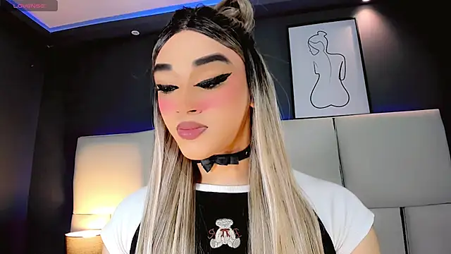 Snapshot of Valeriasmiithh chatting on October 10, 2025, 8:41 pm Valeriasmiithh online show from October 10, 2025, 8:41 pm