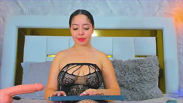 Snapshot of MiaFarkash chatting on September 19, 2025, 4:18 pm MiaFarkash online show from September 19, 2025, 4:18 pm