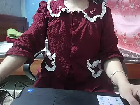Xue weng online show from April 22, 2026, 3:53 am