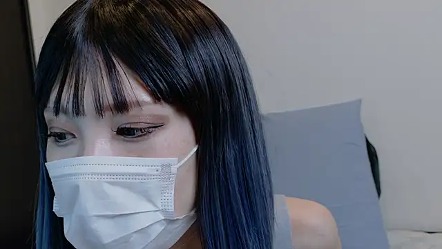 sarina at online show from April 26, 2026, 9:29 am