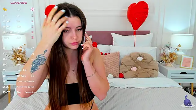 ToriSonn online show from February 15, 2026, 9:52 am