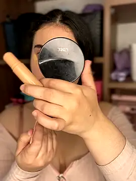 Snapshot of Sophi_dee1 chatting on November 7, 2025, 11:27 pm Sophi dee1 online show from November 7, 2025, 11:27 pm