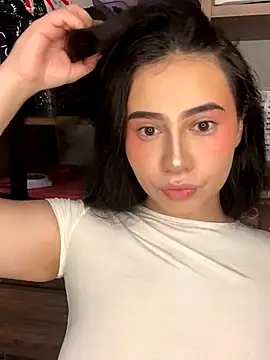 Snapshot of Sophi_dee1 chatting on November 18, 2025, 12:05 am Sophi dee1 online show from November 18, 2025, 12:05 am