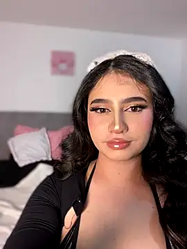 Snapshot of Sophi_dee1 chatting on December 15, 2025, 12:15 am Sophi dee1 online show from December 15, 2025, 12:15 am